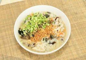 Spring onion and mushroom congee